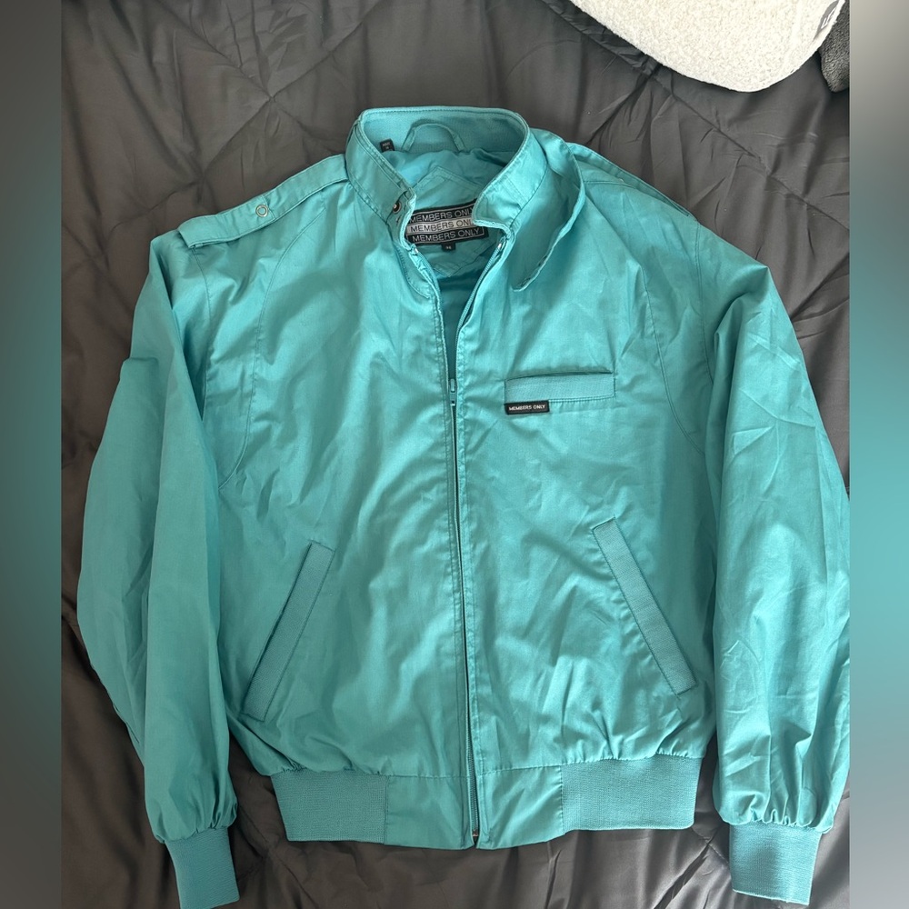 Vintage Members Only Men’s 38